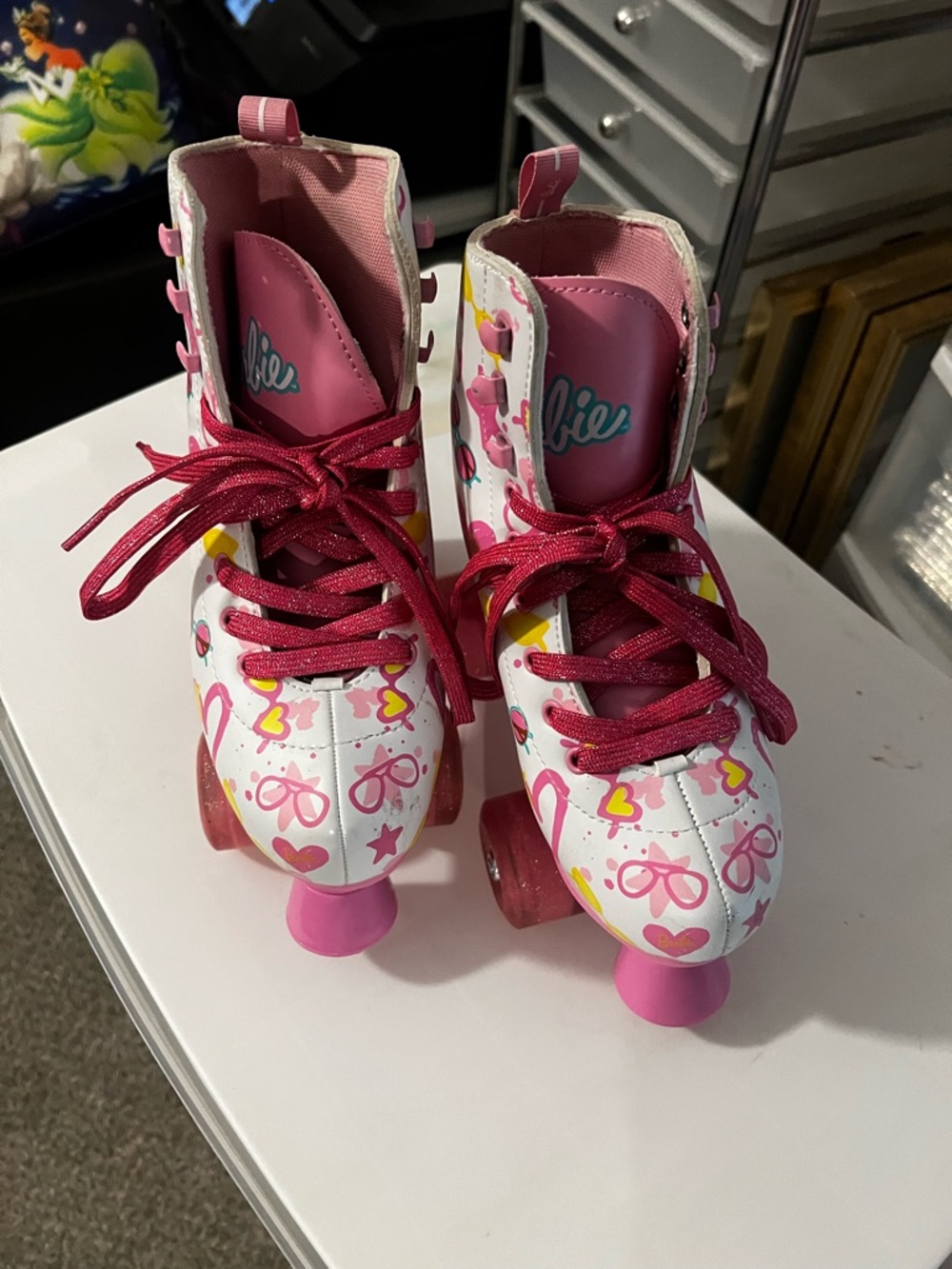 Barbie Pink Heart & Glasses Roller Skates